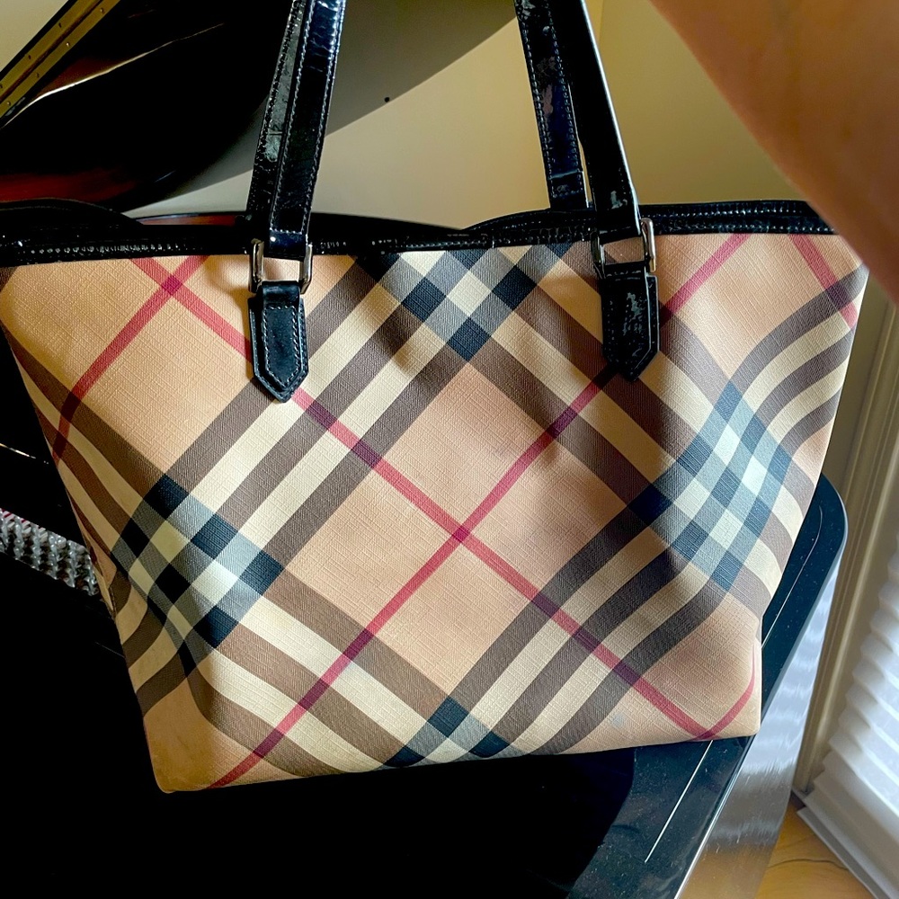 Preowned Burberry Tote